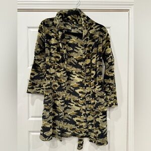 Cozy Kids Camouflage Fleece Robe - Army Print Loungewear